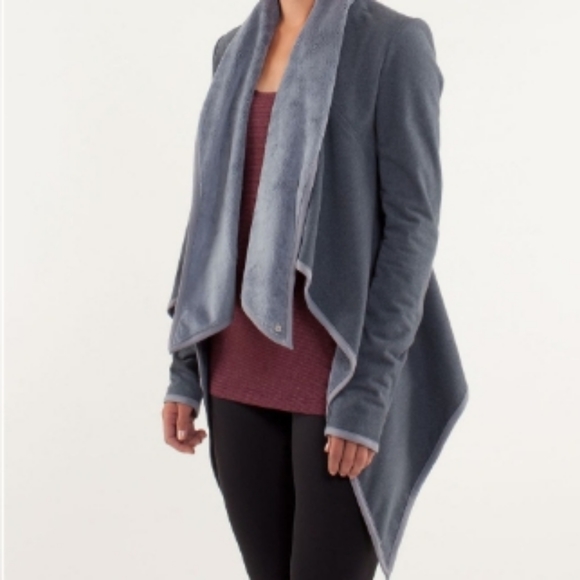 lululemon athletica Jackets & Blazers - Lululemon Presence Of Mind Wrap 6/8 Small/Medium